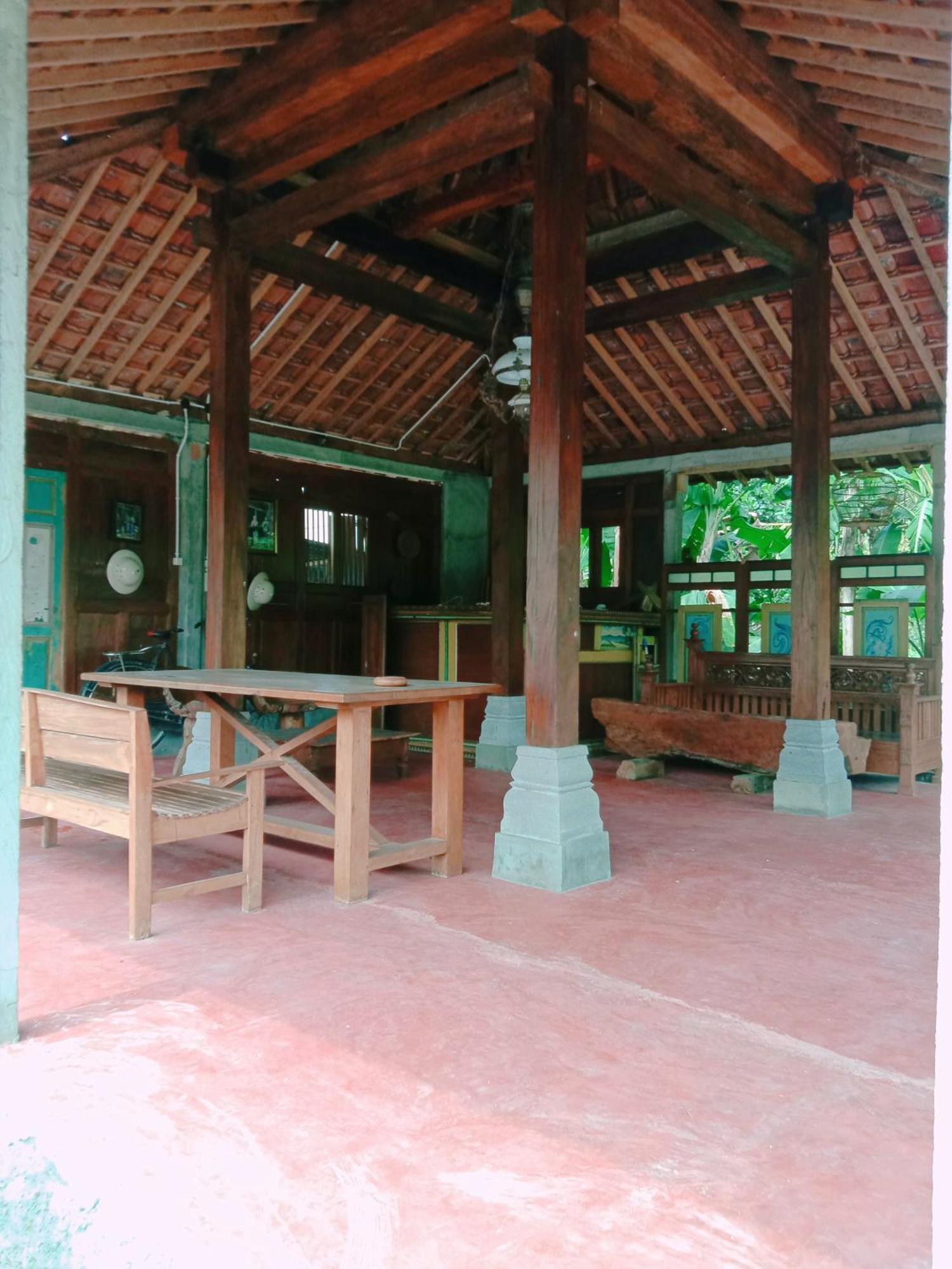 Rumah Ukhi Guest House Cebongan Exterior photo
